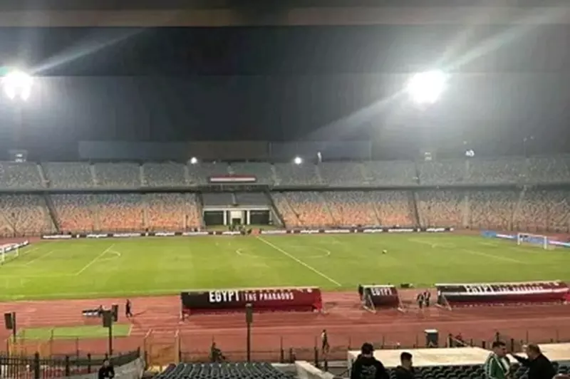 ملعب القاهرة